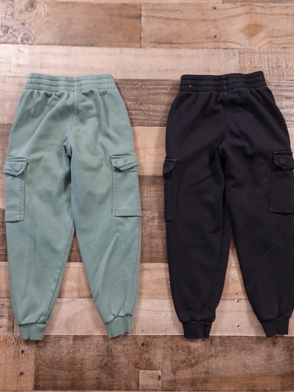 Nike Sportswear Club Fleece Cargo Joggers Kids Small Green Black Lot 2 - Picture 12 of 14
